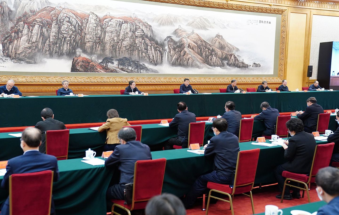 2020年3月6日，中国国家主席习近平在北京出席决战决胜脱贫攻坚座谈会并发表讲话。 （新华社）
