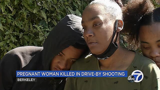 一尸两命！美黑人孕妇开车突遭两车包夹，一车射出22枪将她爆头（组图） - 2