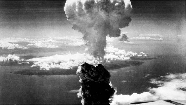 1945年8月9日，日本长崎原爆后上空出现的（Credit: PA）