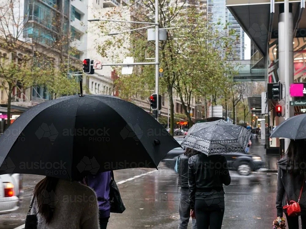 注意！澳洲发布紧急警告，数万用户大面积停电，拉尼娜正式登陆，未来全澳将面临最糟糕的天气... - 5