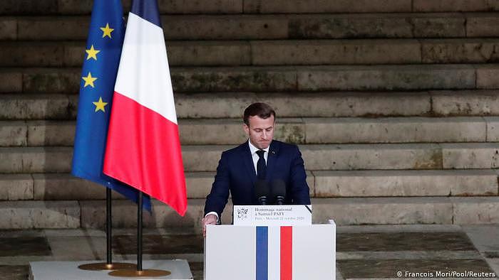 Frankreich | Paris | Macron bei der Gedenkzeremonie für den Lehrer Samuel Paty 21.10.2020 (Francois Mori/Pool/Reuters)