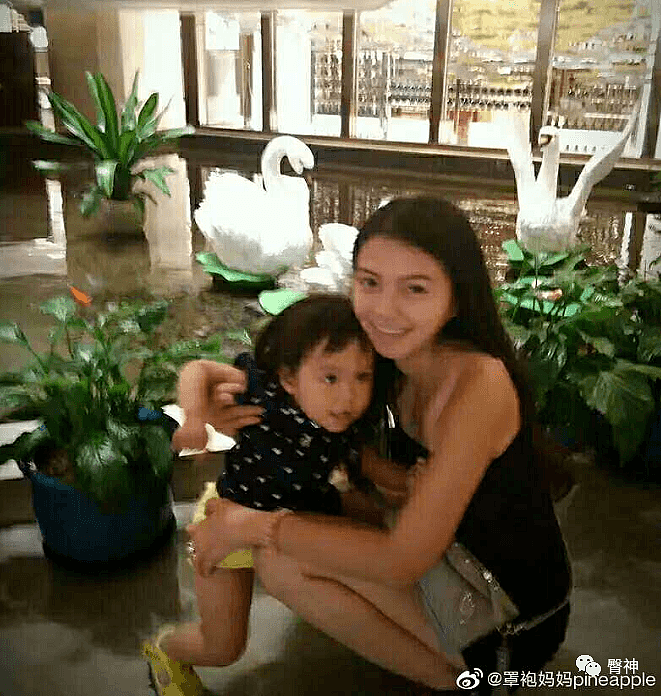 【美女】90后辣妈晒性感健身照，网友：身材火辣似少女，堪称辣妈典范...（组图） - 16