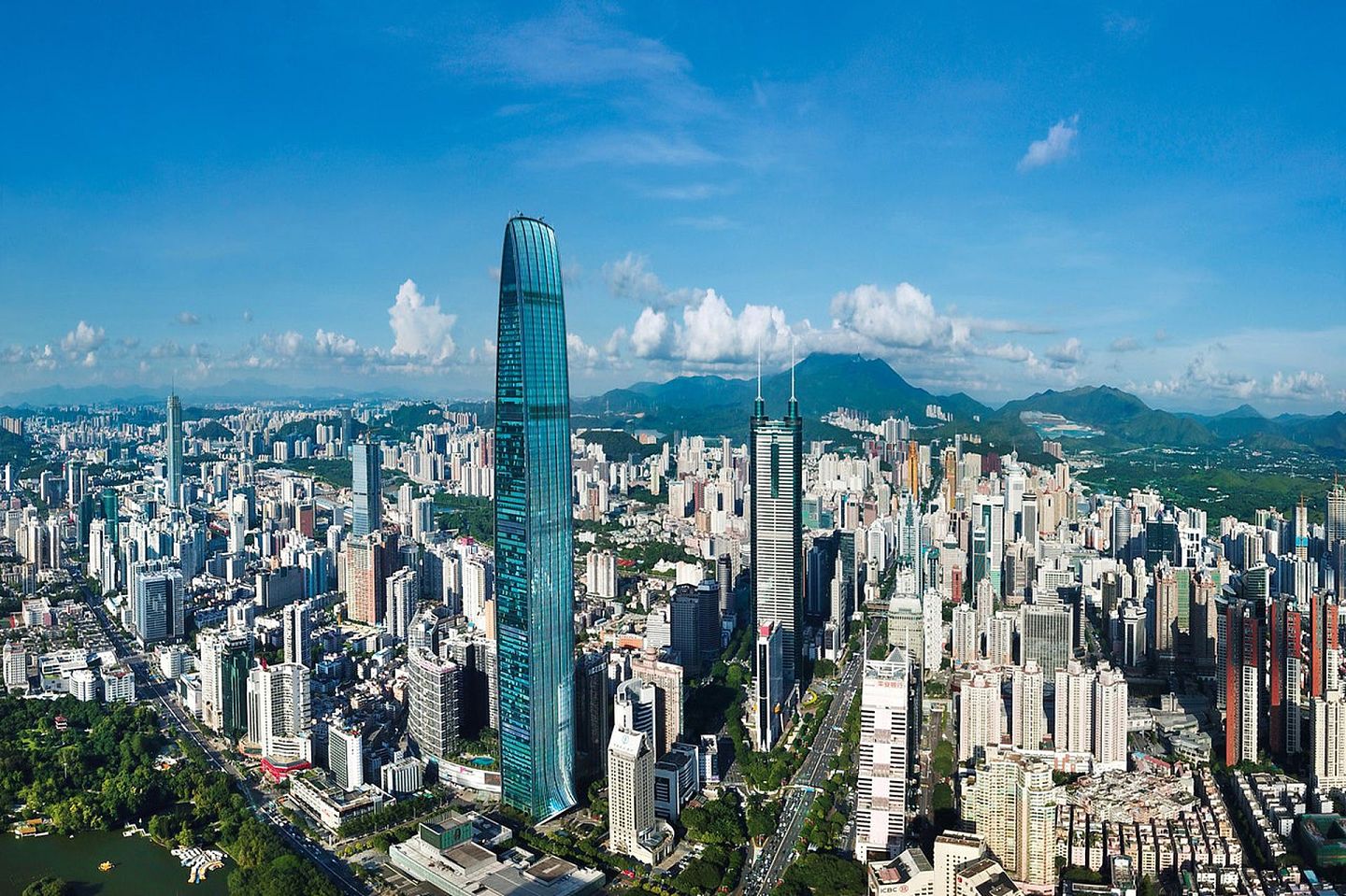 深圳是一座有活力的城市，其发展前景比香港更好。（视觉中国）