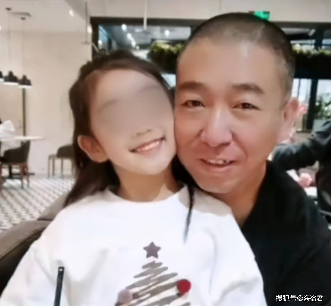 中国“被虐待6岁女童”：爸爸把她宠成公主，妈妈却把她踩进泥土（组图） - 1