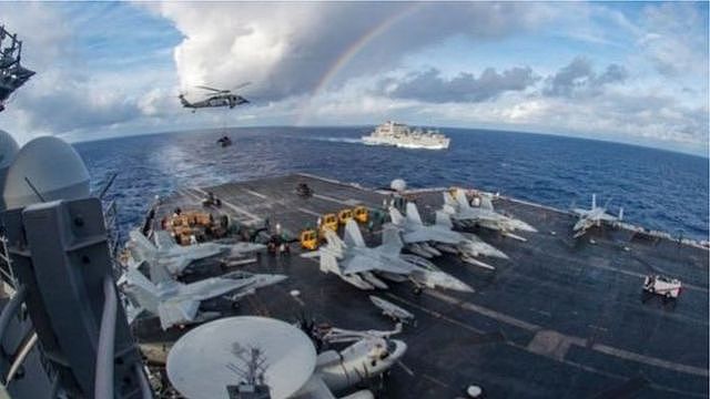 2018年，美国核动力航空母舰卡尔文森号战斗群在南中国海开展
