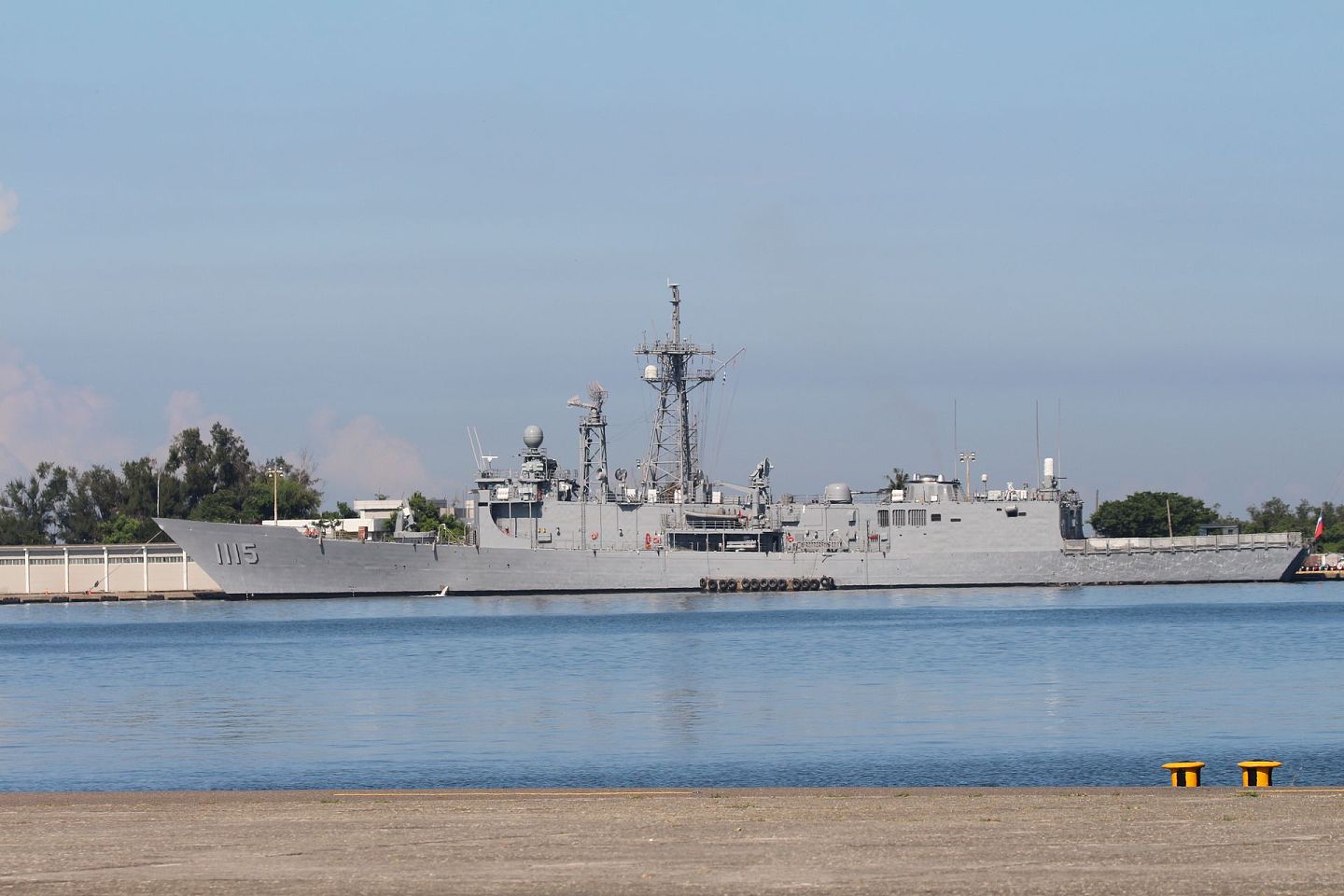 台湾购自美国的二手派里级巡防舰，也具备射击舰射型鱼叉导弹的能力。（多维新闻）