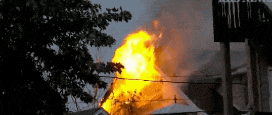 视频曝光！巨响“就像炸弹”，肯尼迪机场附近大爆炸，多座房屋夷为平地，两名消防员严重受伤（视频/组图） - 2