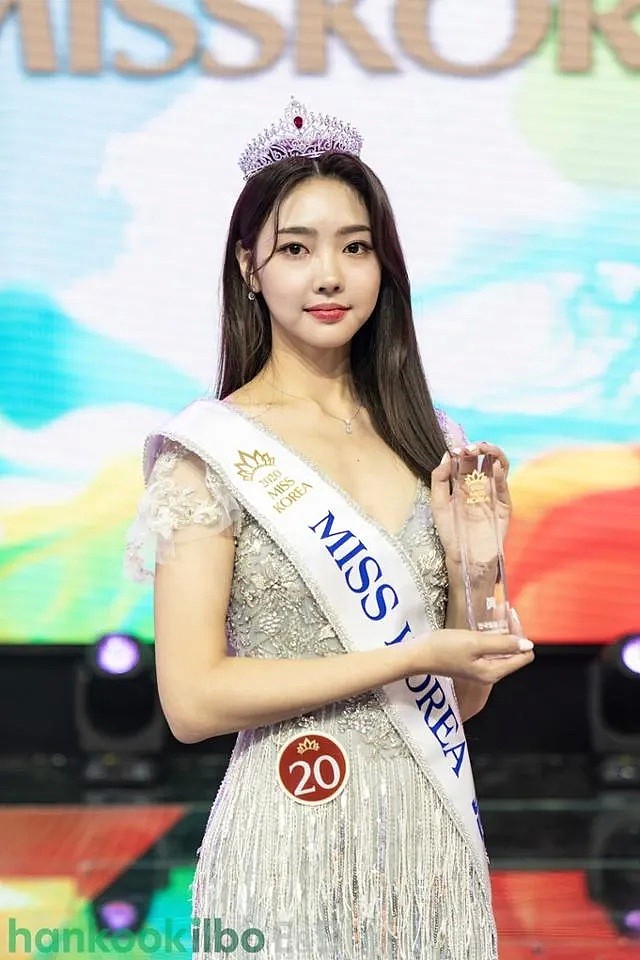 【美女】最新韩国小姐冠军出炉！全部素颜穿正装参赛，结果还是选了网红脸？（组图） - 5