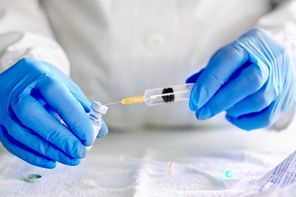 iStock-vaccine.jpg,0