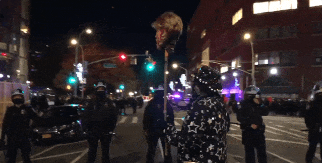 美国多地选后动荡，曼哈顿大规模示威60人被捕，纽约再次部署警力（视频/组图） - 19