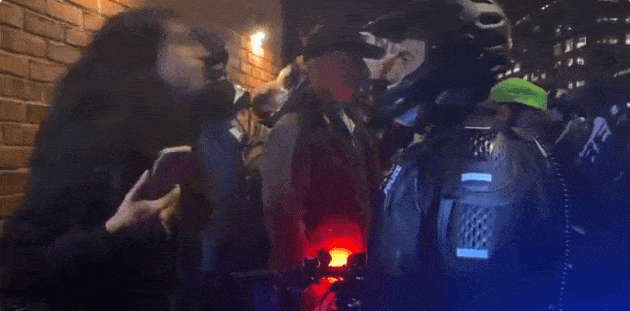美国多地选后动荡，曼哈顿大规模示威60人被捕，纽约再次部署警力（视频/组图） - 16