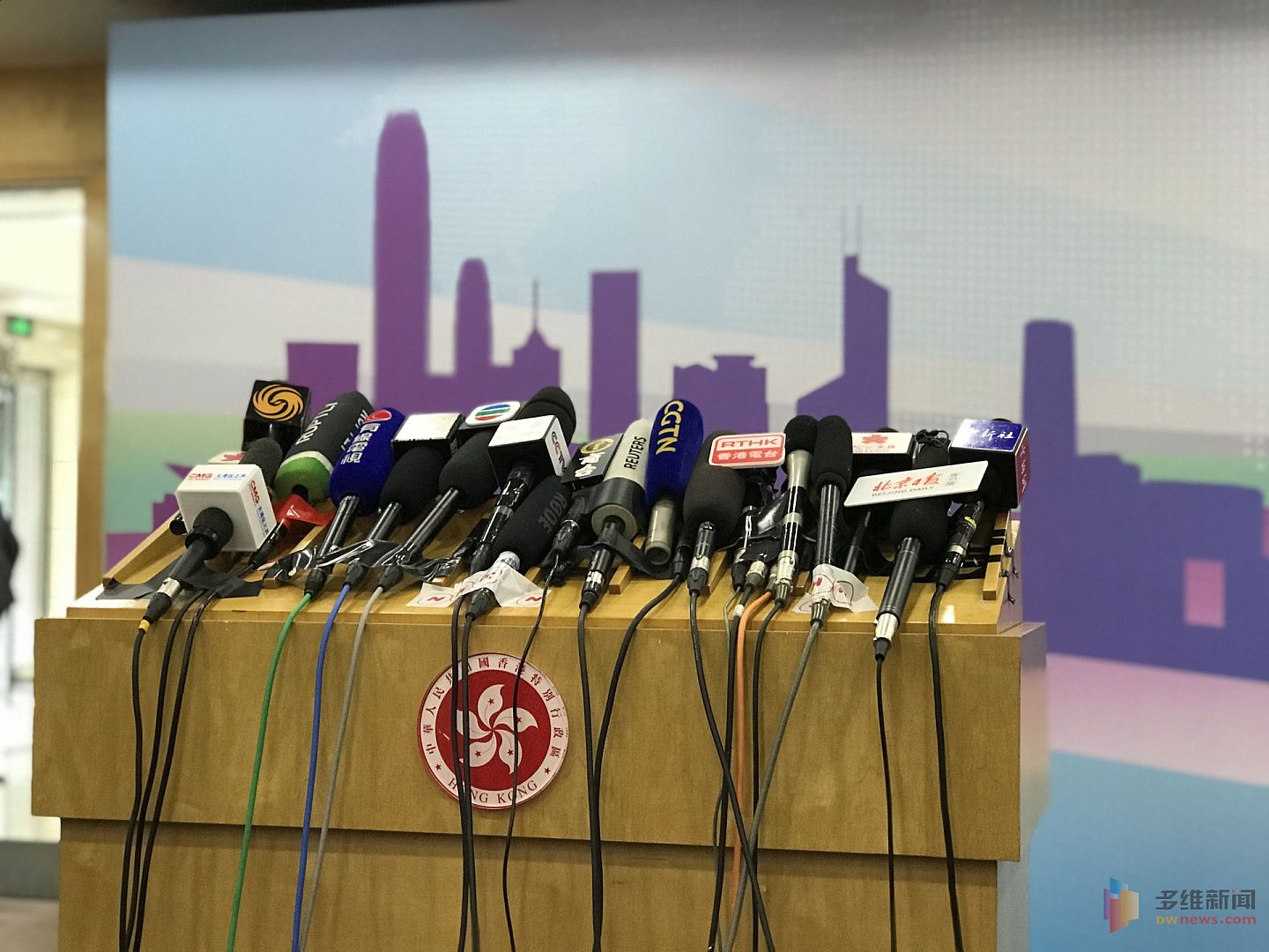 11月6日下午，林郑月娥在北京香港政府驻京办事处举行记者会。（多维新闻）