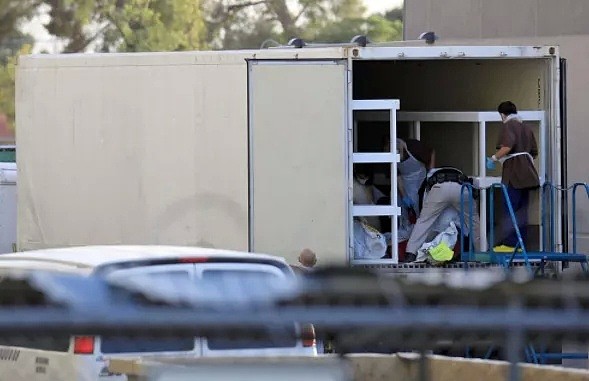 拜登或封锁全美6周，德州感染破百万，一辆冷冻车塞154具尸体（组图） - 14