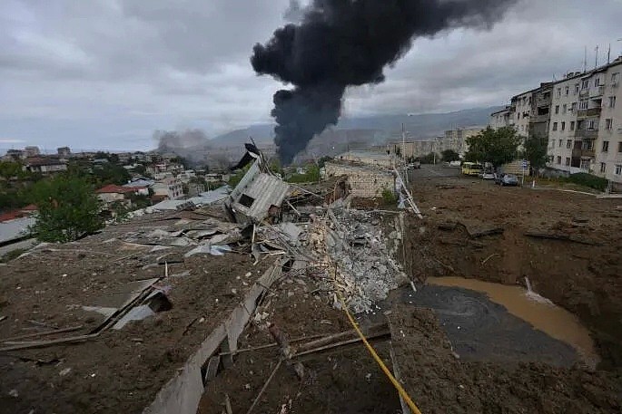 多国爆发大规模战争！现场尸横遍野，空袭视频曝光，这是什么魔幻的2020年... - 40