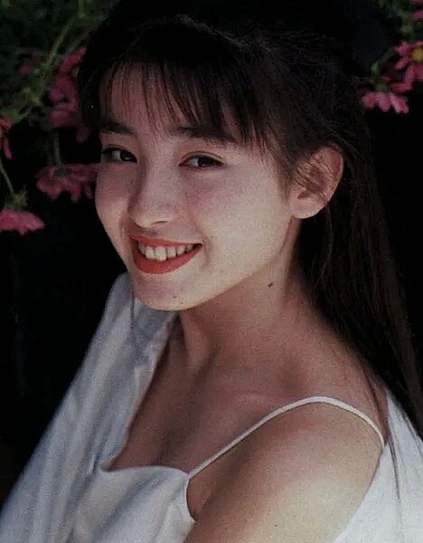 17岁被亲妈逼陪睡、拍裸照后自杀，如今47岁却成日本顶级“艳星”：她的一生就是传奇！（组图） - 3