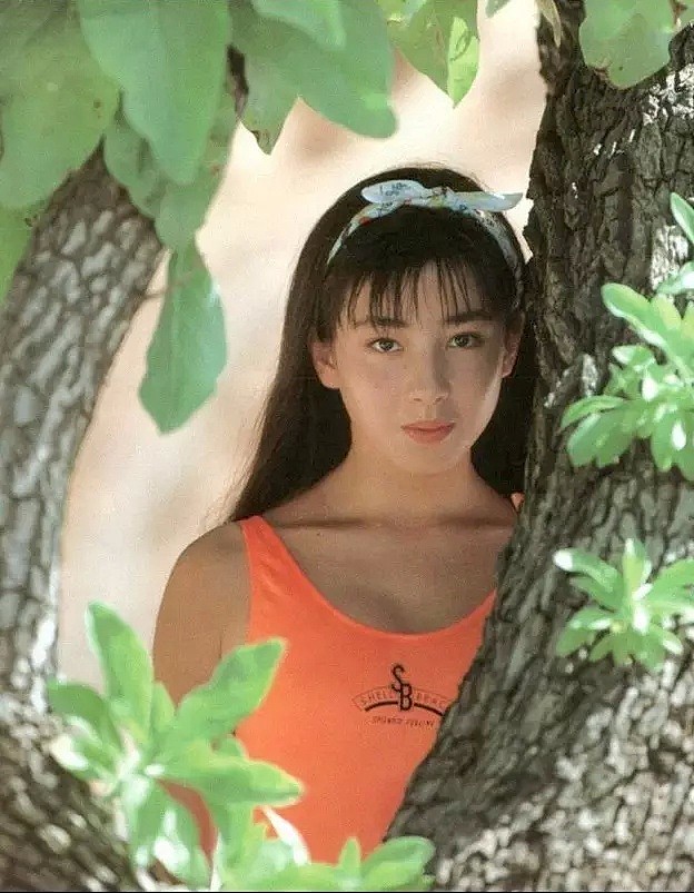 17岁被亲妈逼陪睡、拍裸照后自杀，如今47岁却成日本顶级“艳星”：她的一生就是传奇！（组图） - 18