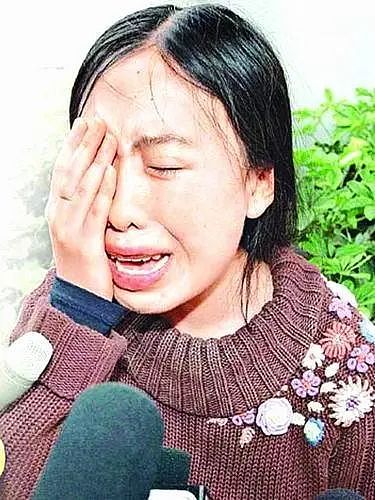 靳东被大妈控告搞大其肚子！孩子已经3个月，18年千里寻夫，还把警察给惊动了（视频/组图） - 18