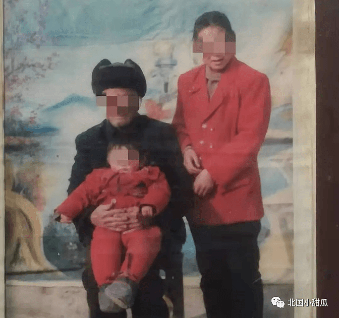 “95后”中国女因不孕被夫家虐打致死判三年！还记得那装满孩子书包的142瓶人血吗？（视频/组图） - 1