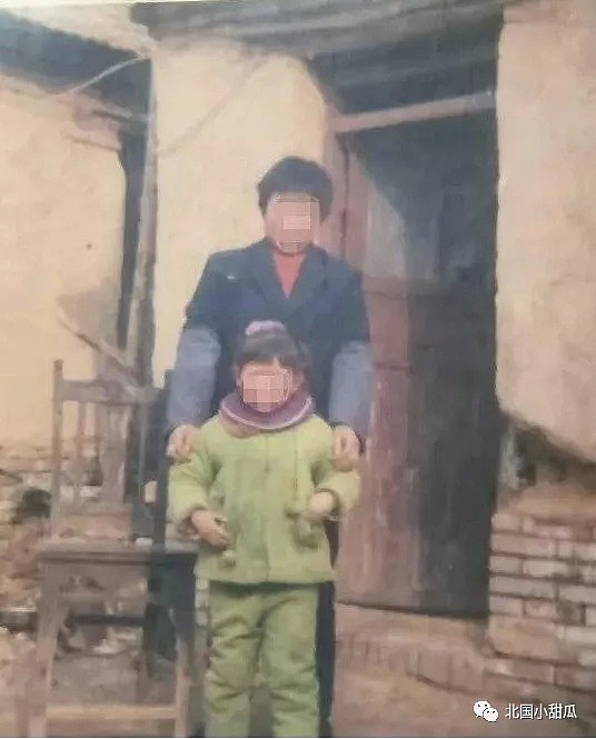 “95后”中国女因不孕被夫家虐打致死判三年！还记得那装满孩子书包的142瓶人血吗？（视频/组图） - 8