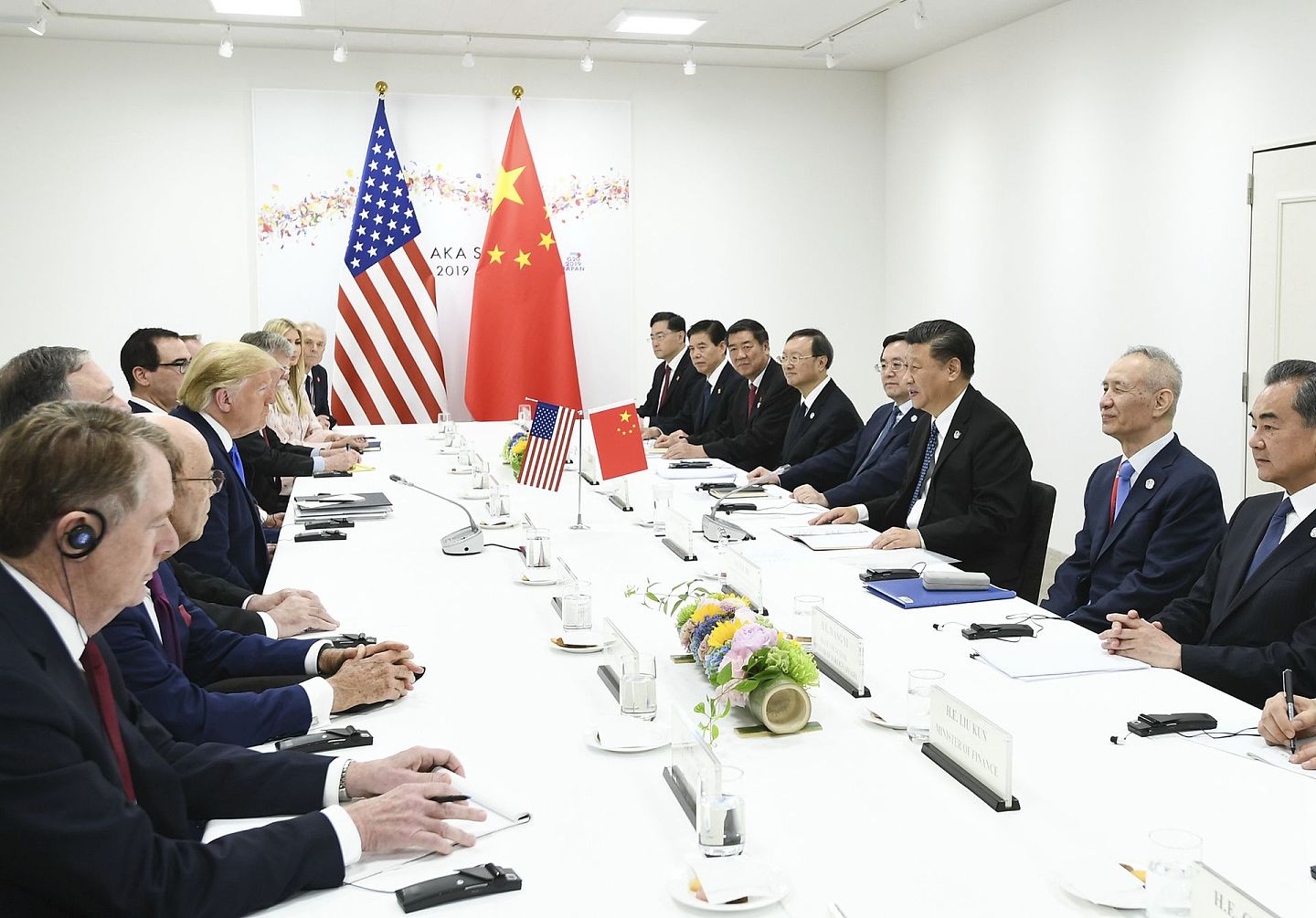 2019年6月29日，中国国家主席习近平同美国总统特朗普在日本大阪举行会晤。（新华社）