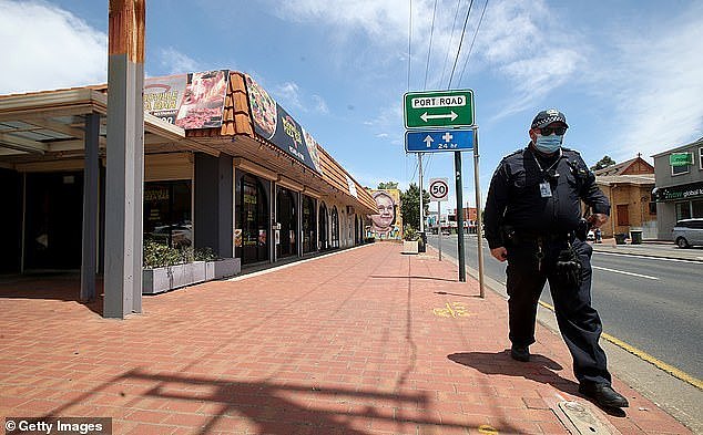 “下地狱，你们是南澳的敌人！”披萨店店员撒谎致“封城”，遭全民网络暴力（视频/组图） - 2