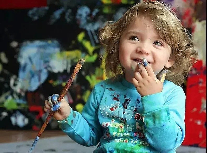 澳洲女“神童”刷屏！2岁办画展，4岁收入过百万，原来她父母做了这件事...（视频/组图） - 8
