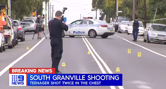 悉尼街头突传枪响，teenager重伤送医！警方发现15枚出膛子弹，枪手仍在逃（组图） - 4