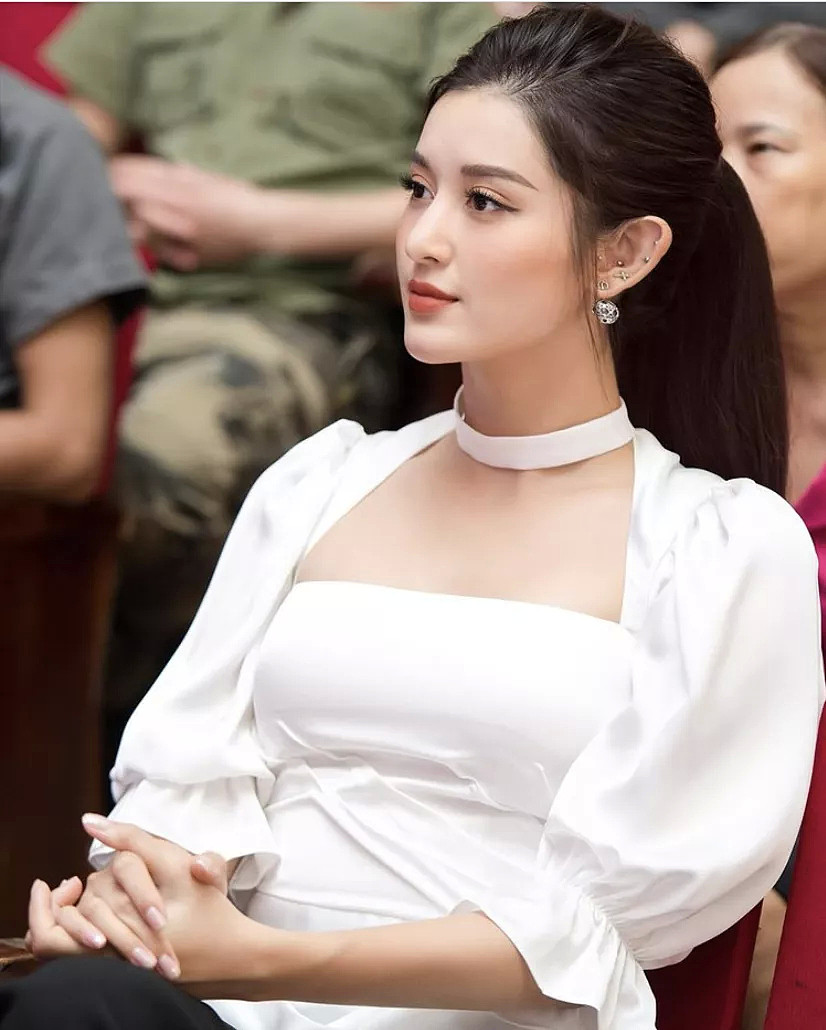 【美女】越南第一美女出圈，美哭无数网友：这是人类真实拥有的长相吗？！（组图） - 37