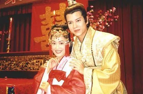 22年过去，陈小春“7个老婆”现状引争议：一位天王嫂，两位豪门太太，最爱的却终身不婚…（组图） - 17