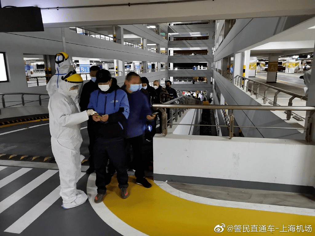 呼伦贝尔Ⅲ级预警！上海浦东国际机场连夜组织集体核酸检测，排查15416人（视频/组图） - 2
