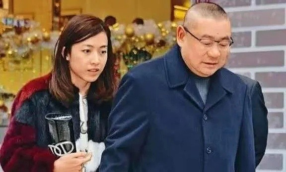 打败李嘉欣、让刘銮雄甘愿分家产：贫民出身的甘比，到底是如何逆袭成豪门阔太的？（组图） - 11