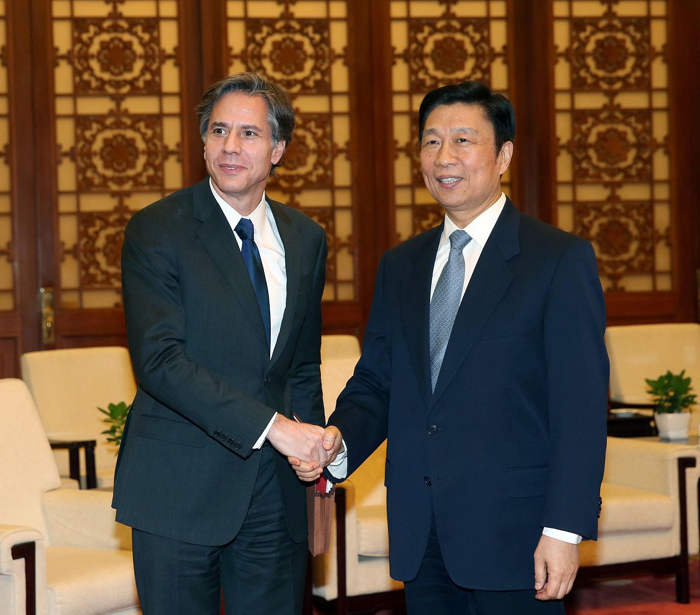 2015年2月11日，时任中国国家副主席李源潮在北京会见布林肯。（新华社）