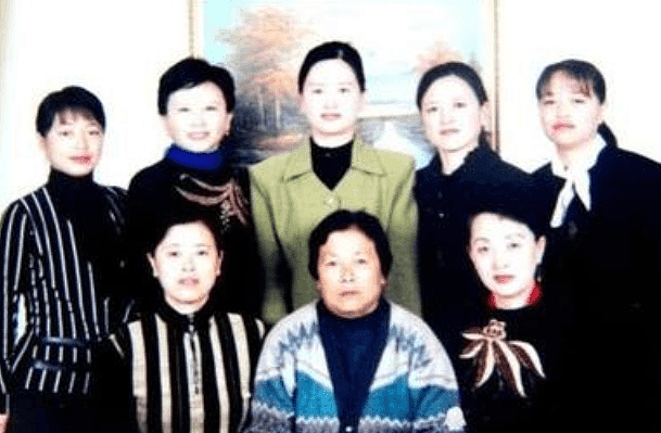 中国一对夫妻连生8胎都是女儿！沦为全村的笑柄，如今生活却令人羡慕（组图） - 3