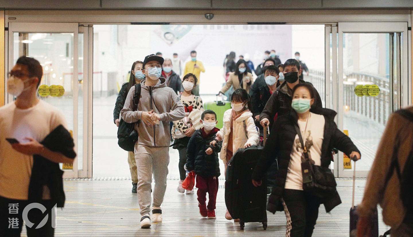 林郑月娥指若要实施全民强制检疫，需进行数周的封闭管理，为香港带来沉重代价。