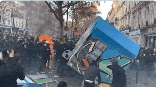 全法70城大游行，巴黎近5万人引暴乱，与警察对战：“勿以安全为借口限制自由”（组图） - 4