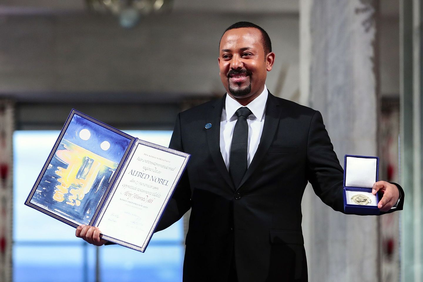 2019年12月10日，埃塞俄比亚总理艾哈迈德在挪威接受诺贝尔和平奖。（AP）