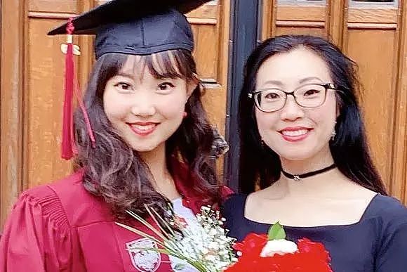 一位华人妈妈的不易：丈夫抗癌10年去世，如今女儿全奖直读哈佛博士（组图） - 4