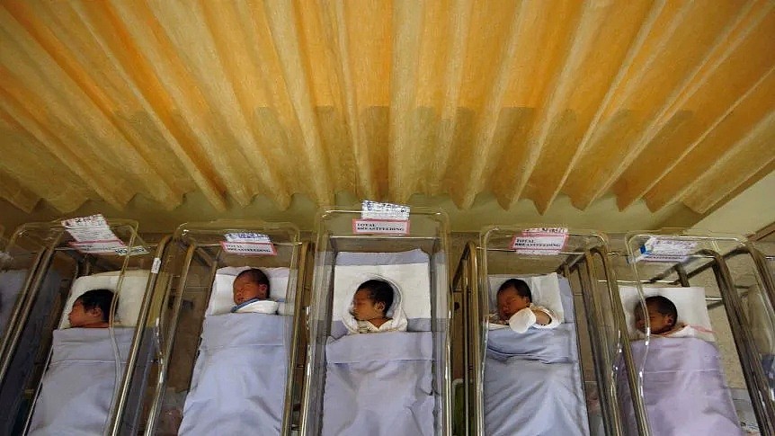 出生自带抗体！华裔孕妇全家感染新冠，新生儿却天生免疫，或成重大研究证据（组图） - 5