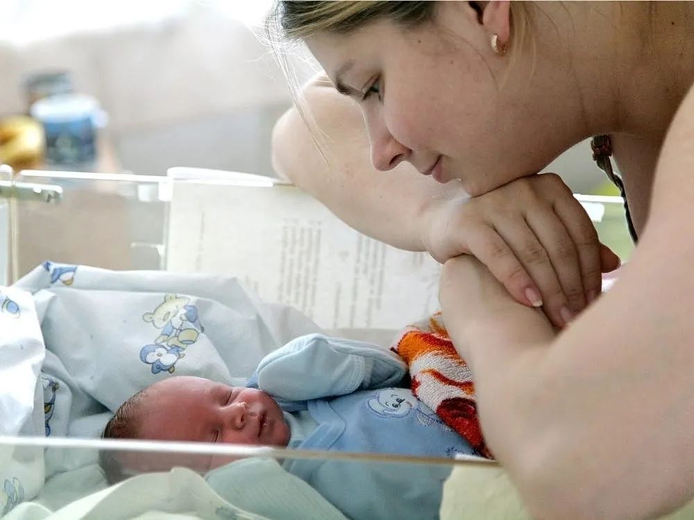 生个孩子花了275万美元！美国宝妈们分享分娩医疗账单，贵到令人窒息（组图） - 1