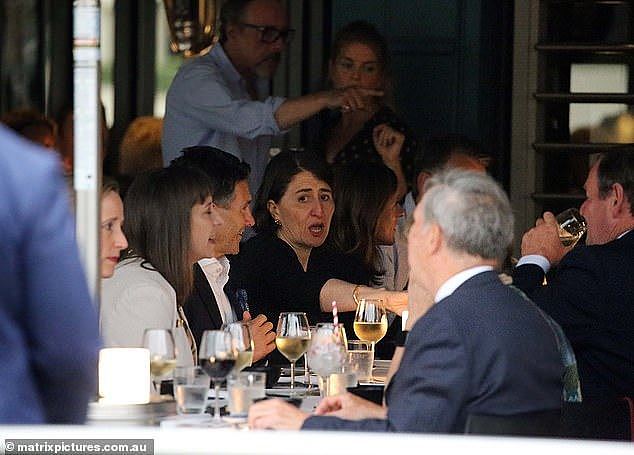 新州州长在悉尼中餐厅聚餐被拍！澳媒：抗过了疫情+地下恋情，终于如释重负（组图） - 5