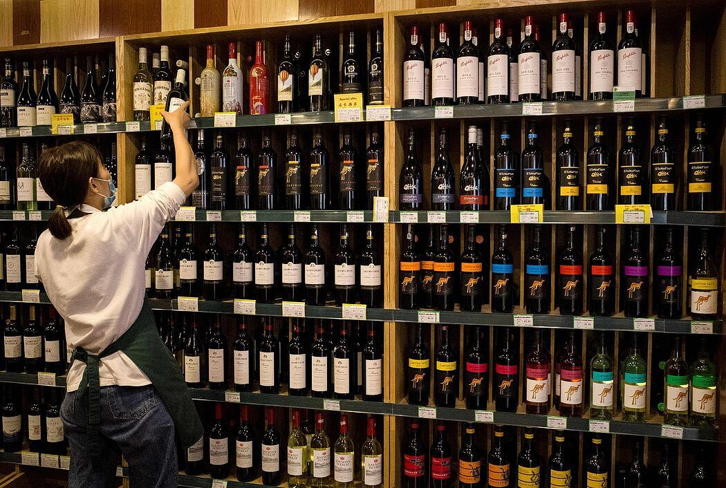 北京一家商店出售的澳大利亚葡萄酒。葡萄酒是中国作为打击目标的众多澳大利亚出口产品之一。