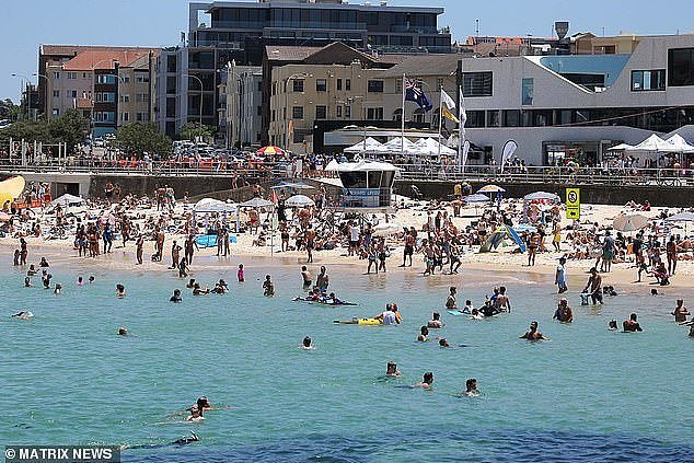 炎热天气持续，悉尼Bondi Beach全是人！市议会建议：居民重新考虑出行（组图） - 2