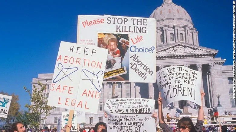 【女性】有个女孩发起「性罢工」:如果堕胎不自由，那么怀孕就成为了一种酷刑 - 21