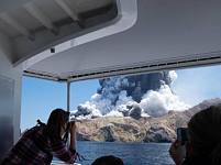 亲历怀特岛火山爆发，失去两位至亲！澳女讲述痛苦遭遇（图）