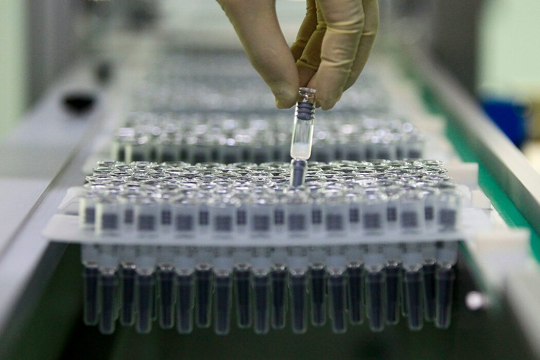 深圳康泰生物制品公司生产的疫苗供应量约占全球的四分之一。