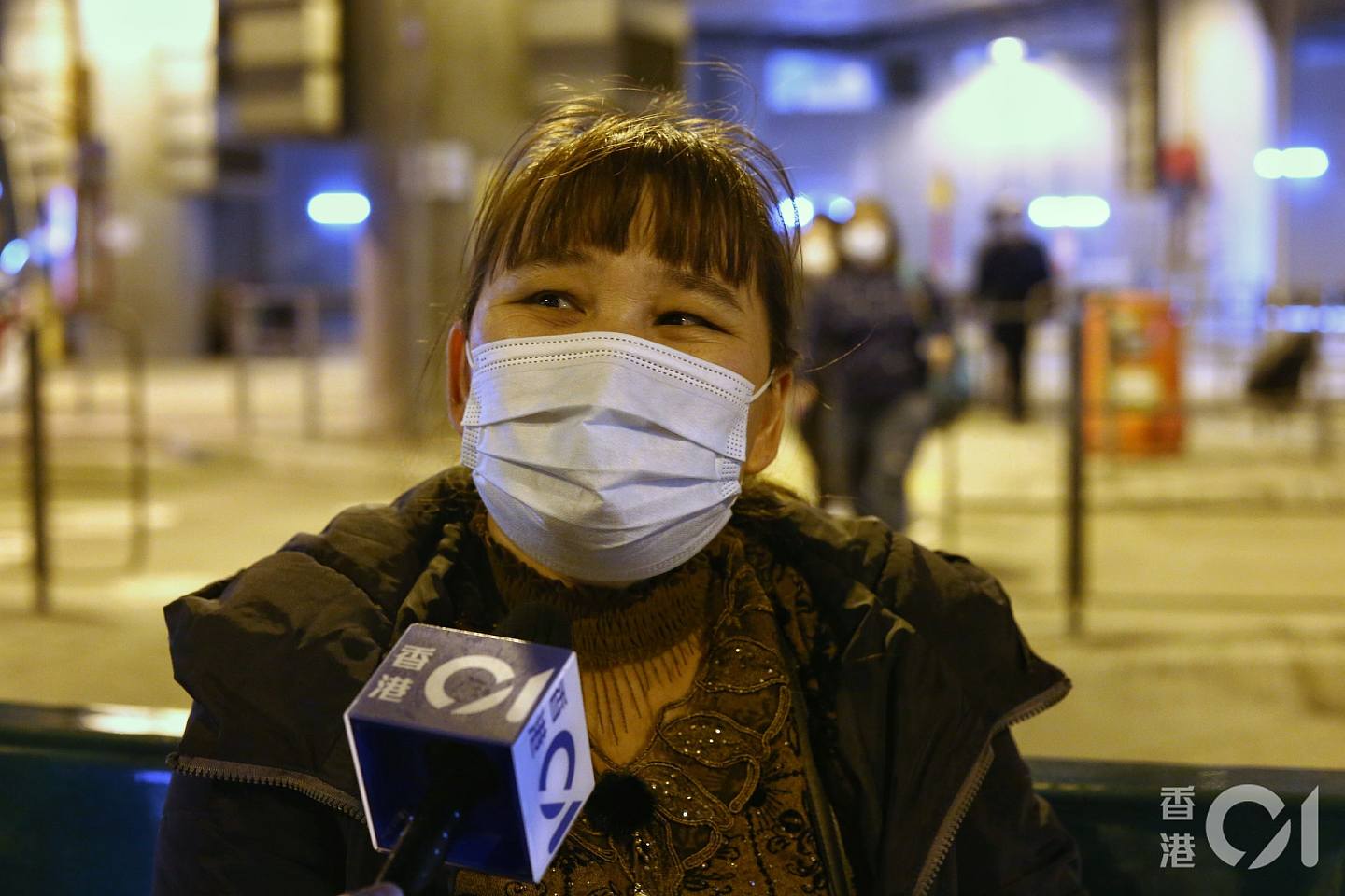 賴女士說，香港疫情嚴重，政治不穩，加上母親生病需人照顧，故即使北上要檢疫14日也要回去。（張浩維攝）