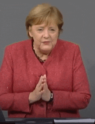 罕见一幕！德国总理默克尔含泪恳求民众配合抗疫：双手合十，连声道歉（视频/组图） - 1