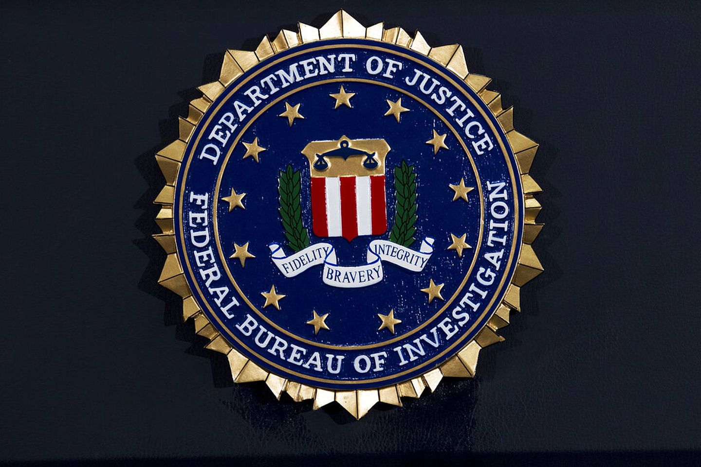 FBI性丑闻：美联社12月10日发表调查报道，联邦调查局在过去5年至少爆出6宗涉及高层人员的性侵指控，但多人都免于纪律处分（AP）