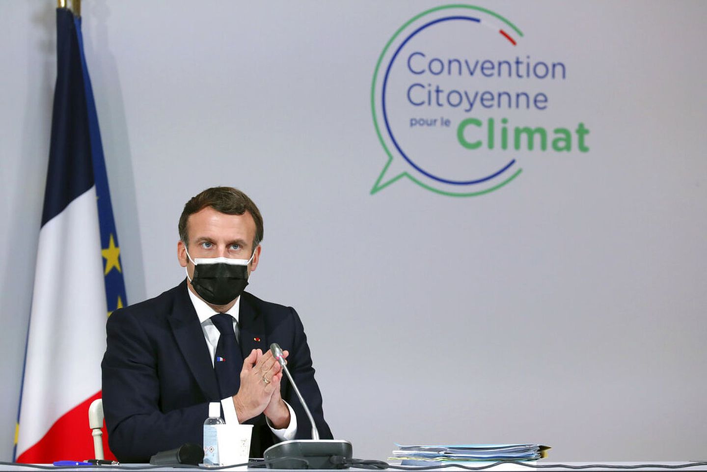 2020年12月14日，马克龙在巴黎举行的公民气候大会上发表演讲。（AP）