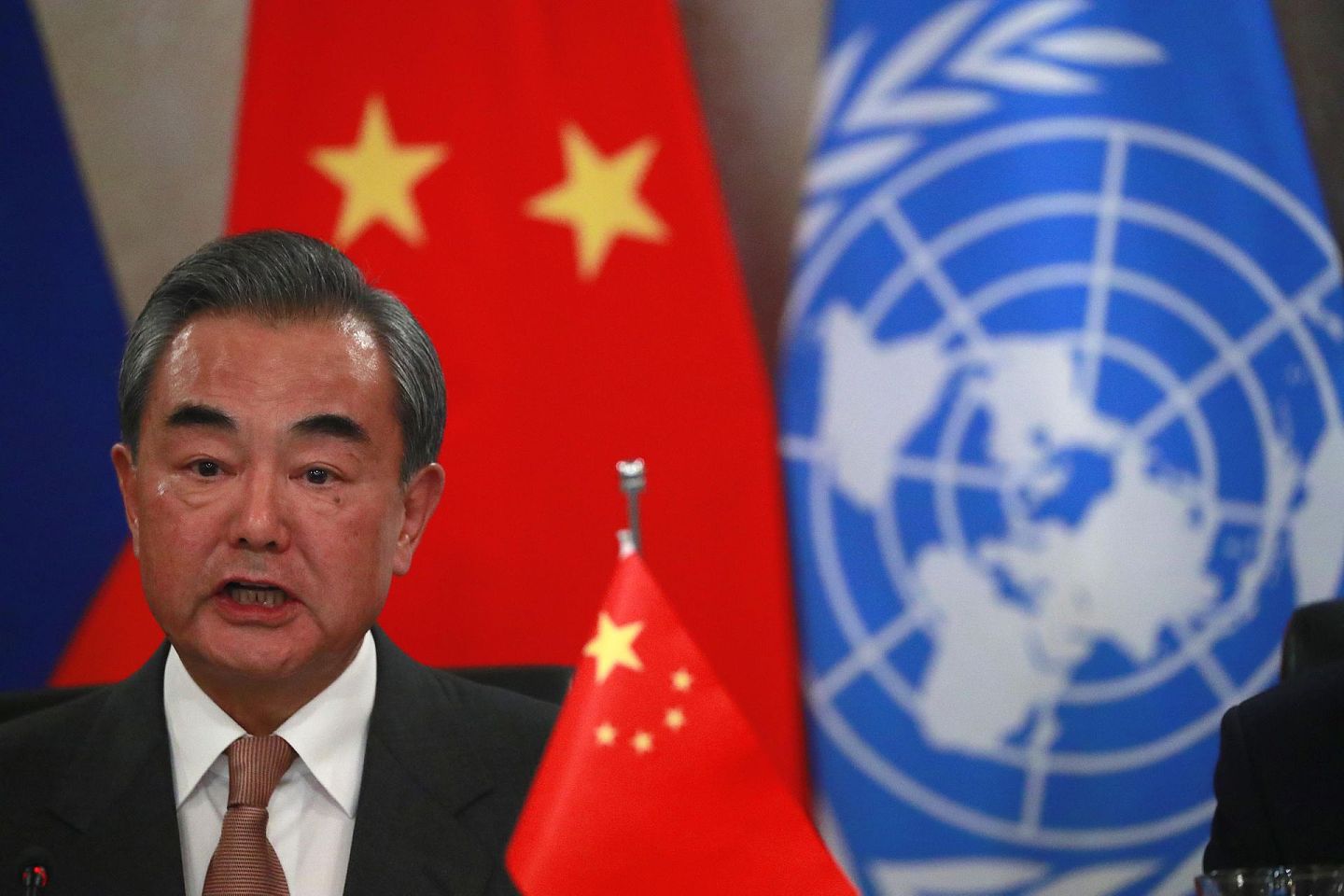 2019年9月26日，中国国务委员兼外长王毅在纽约中国常驻联合国代表团主持安理会常任理事国外长同联合国秘书长工作午餐。（Reuters）